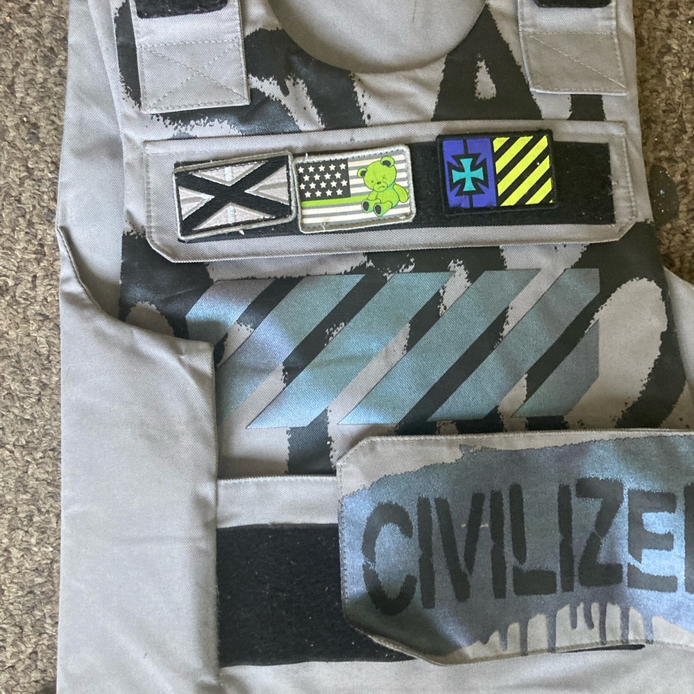 Custom vest - Picture 2 of 2